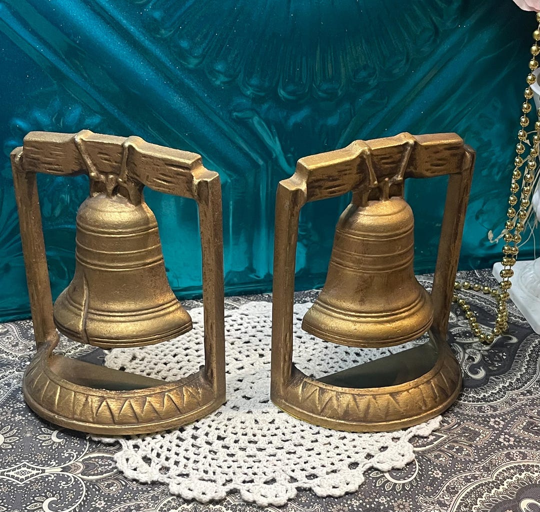 アンティーク雑貨 LibertyBell Bookend&Ornament atlast&co. Vintage Gold Tone Cast Metal Liberty Bell Bookends- Non Functional
