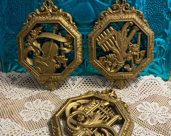 Vintage gold octagon plastic wall plaques musical instruments Victorian style set of 3
