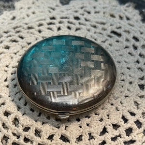 Vintage small silver tone metal empty powder compact box - with powder puff - no mirror- aged