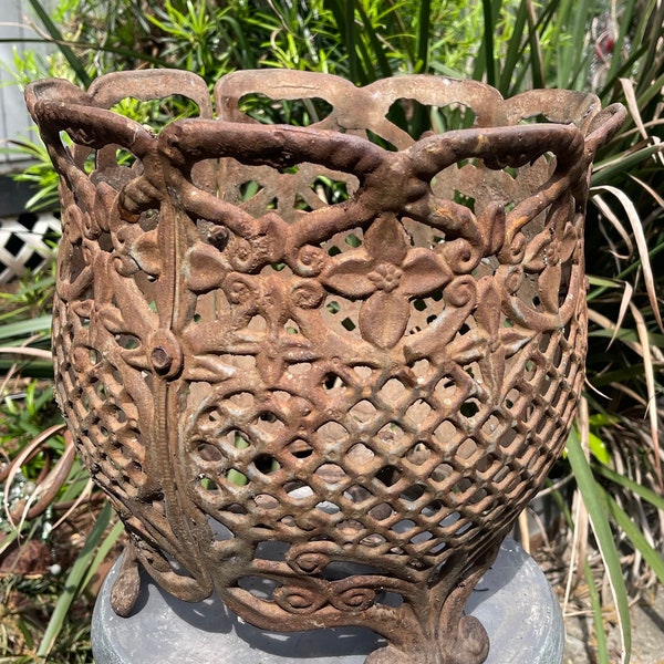 Antique or vintage rustic heavy  Victorian style  open cast iron planter - footed - aged