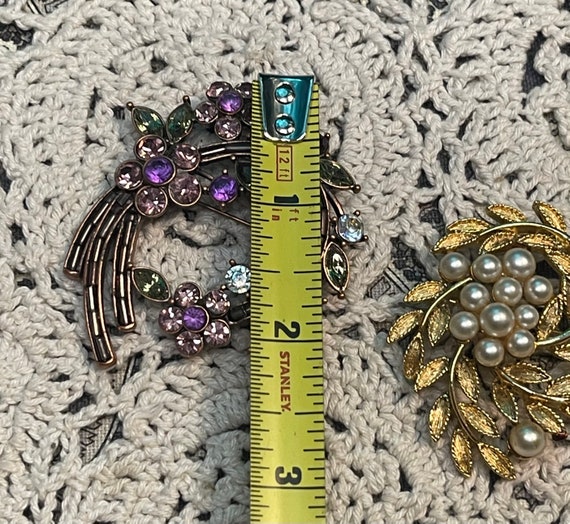 Vintage floral design brooch pin- 2 pieces - image 4