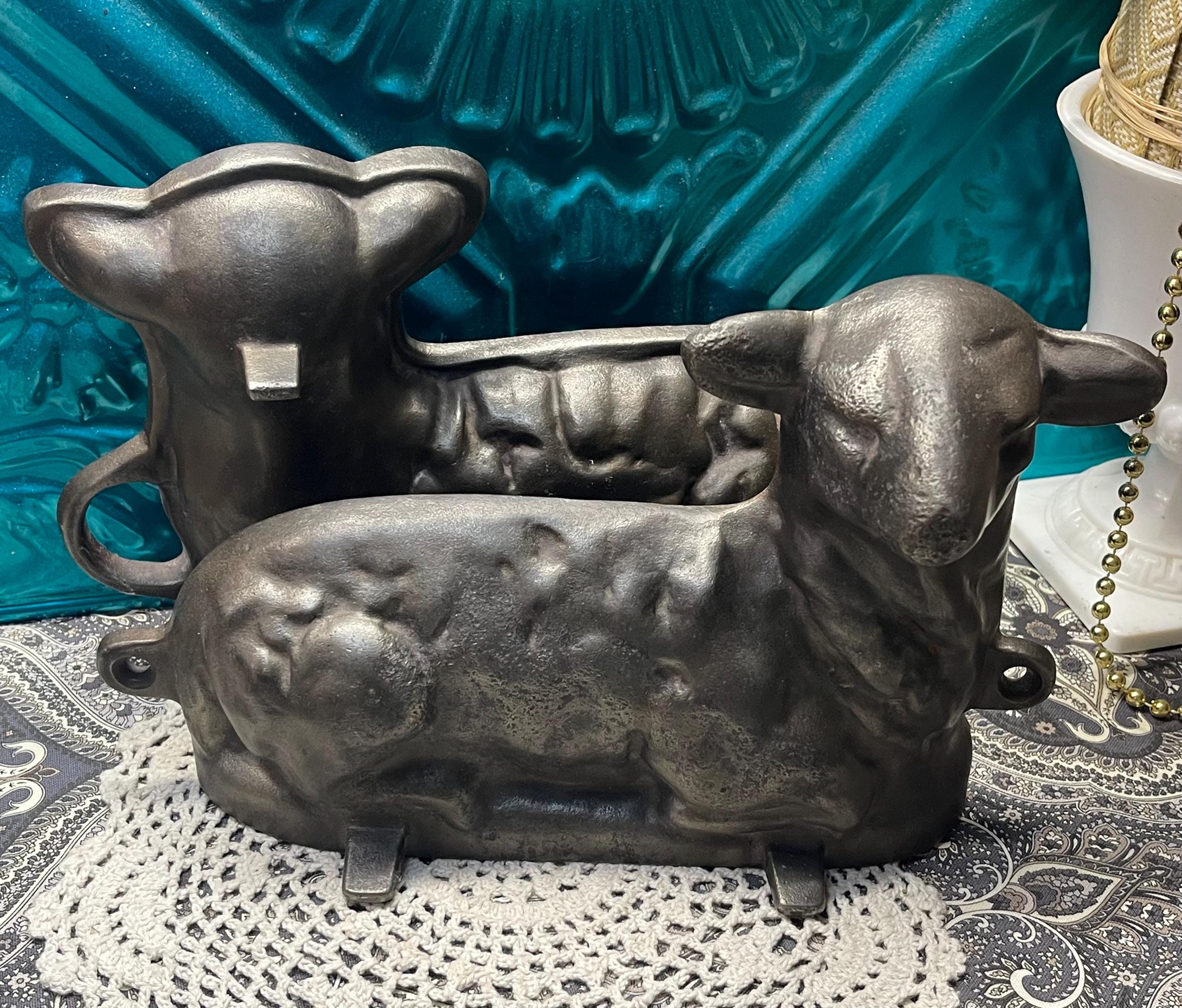 Vintage 6.14 Lbs Cast Iron Lamb Shaped Cake Mold Numbered 865