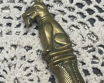 Vintage sturdy 10 inch brass dog handle shoe horn- aged