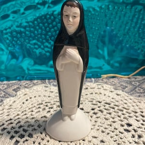 Vintage small unique ceramic nun figurine- made in Italy - some wear