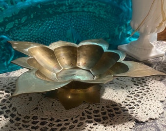 Vintage heavy floral shaped pedestal brass bowl - candle holder - aged