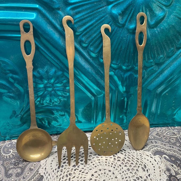 Vintage brass decor utensils - 4 pieces - aged