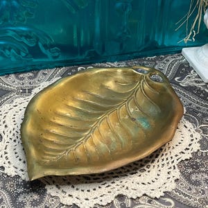 Vintage lightweight brass leaf tray - candy dish - aged