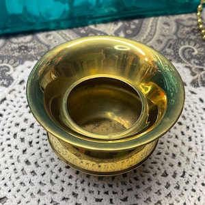 Vintage small brass spittoon- mini planter