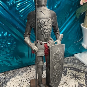 Vintage metal knight suit of armor 13 inch statue on wood base