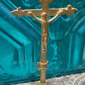 vintage small half round base brass standing crucifix - Altar crucifix with skull and crossbones