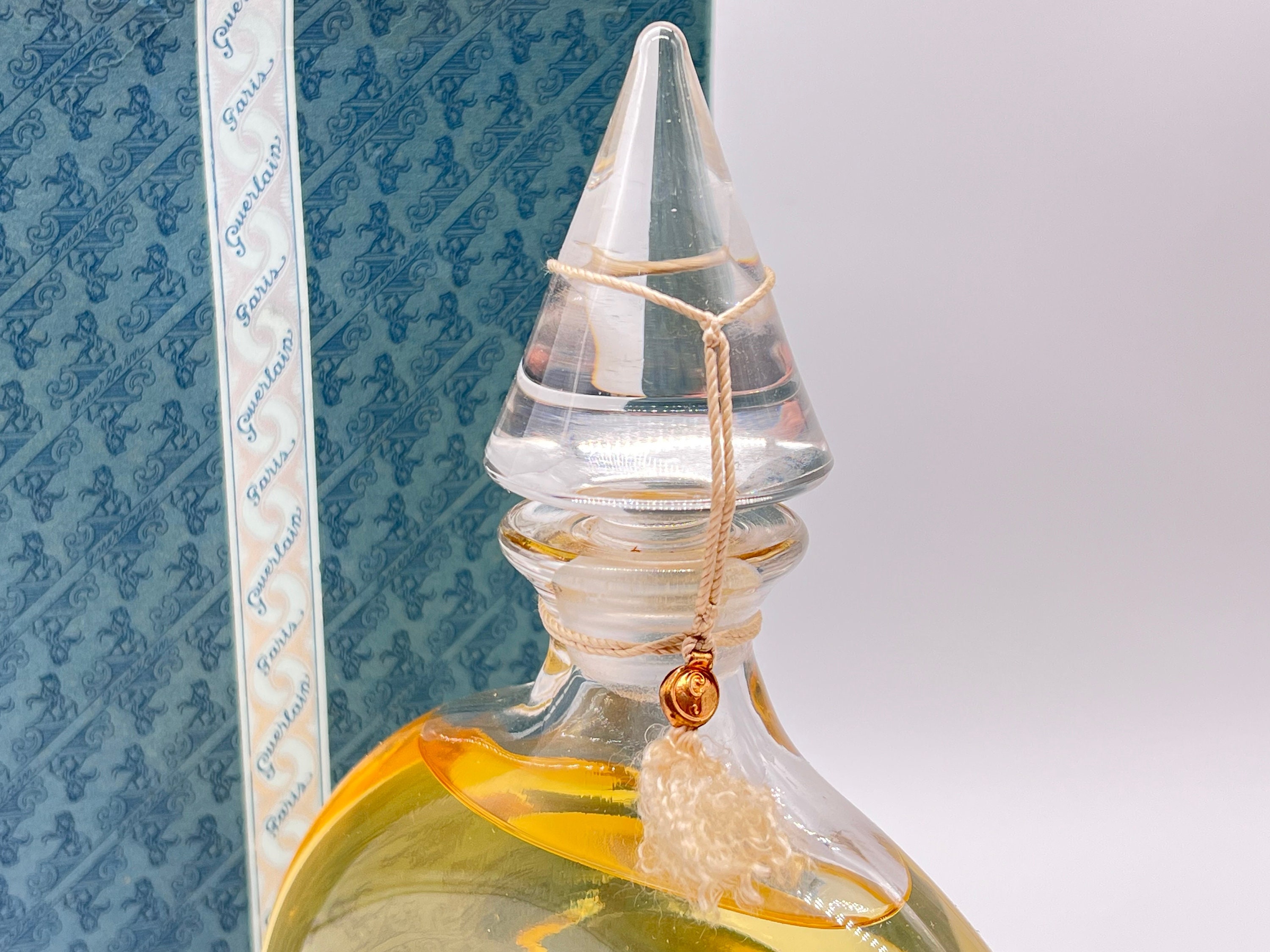 ヴィンテージ ヴォル ドゥ ニュイ ゲラン フラコン モントル - 500 ml