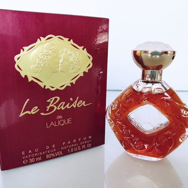 Lalique - "Le Baiser" de Lalique - Eau de Parfum - Women's Perfume by Lalique Natural Spray 30 ml/1 US fl.oz. Never Used. Brand New