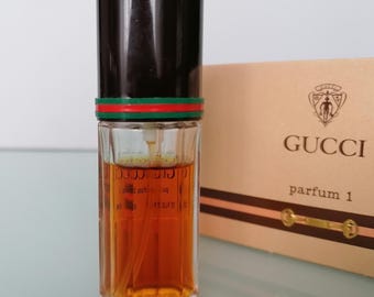 ティファニーの香水 30ml 女性用オードパルファム。非常に希少、廃盤