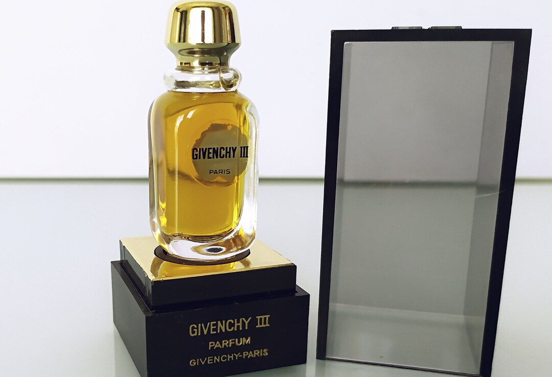 Givenchy III パルファム 7ml 00年代レア　ジバンシー il_1080xN.3287243016_3hwf.jpg