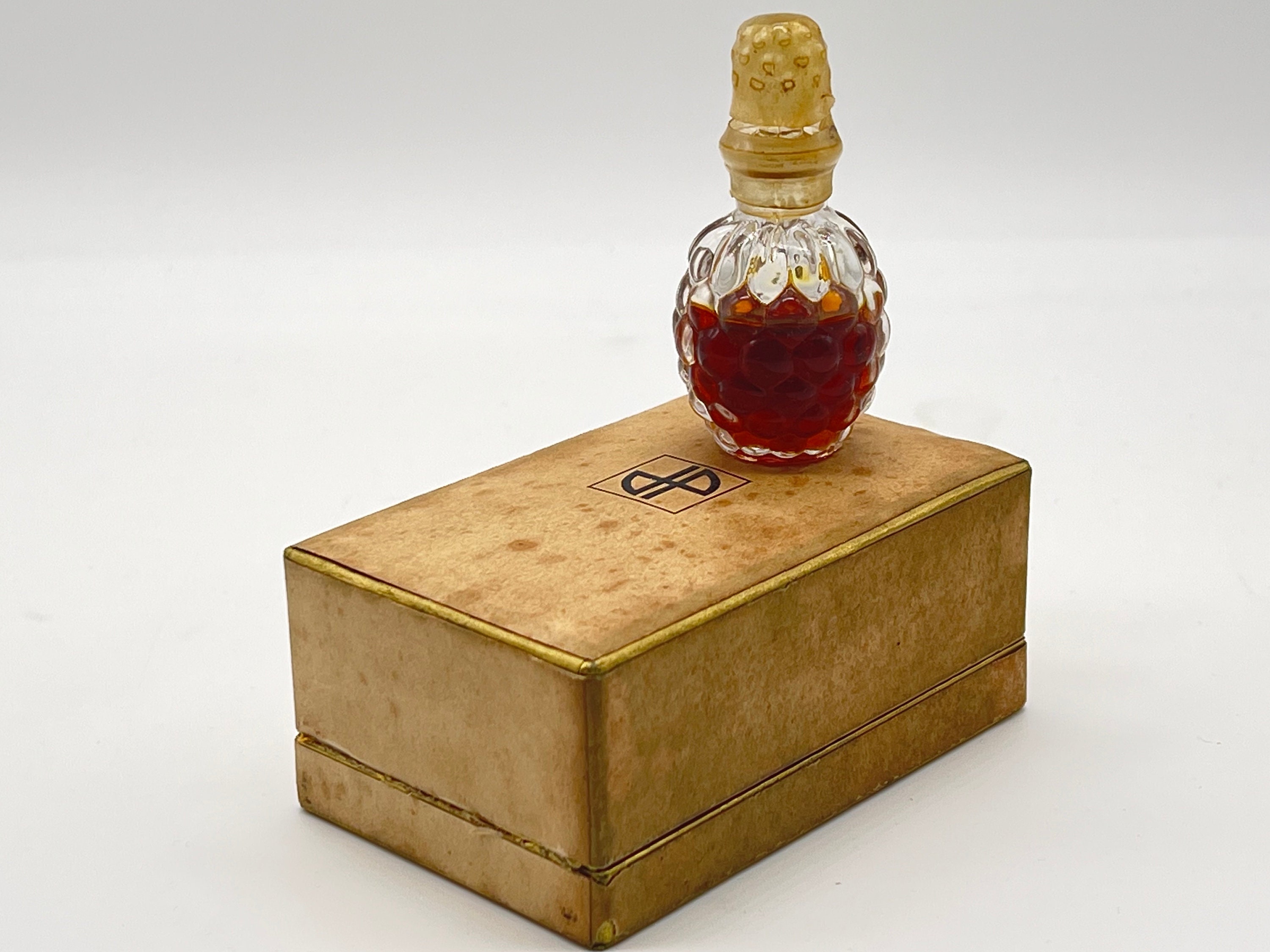 希少なジャン・パトゥの香水：1930年代/40年代のヴィンテージエキス