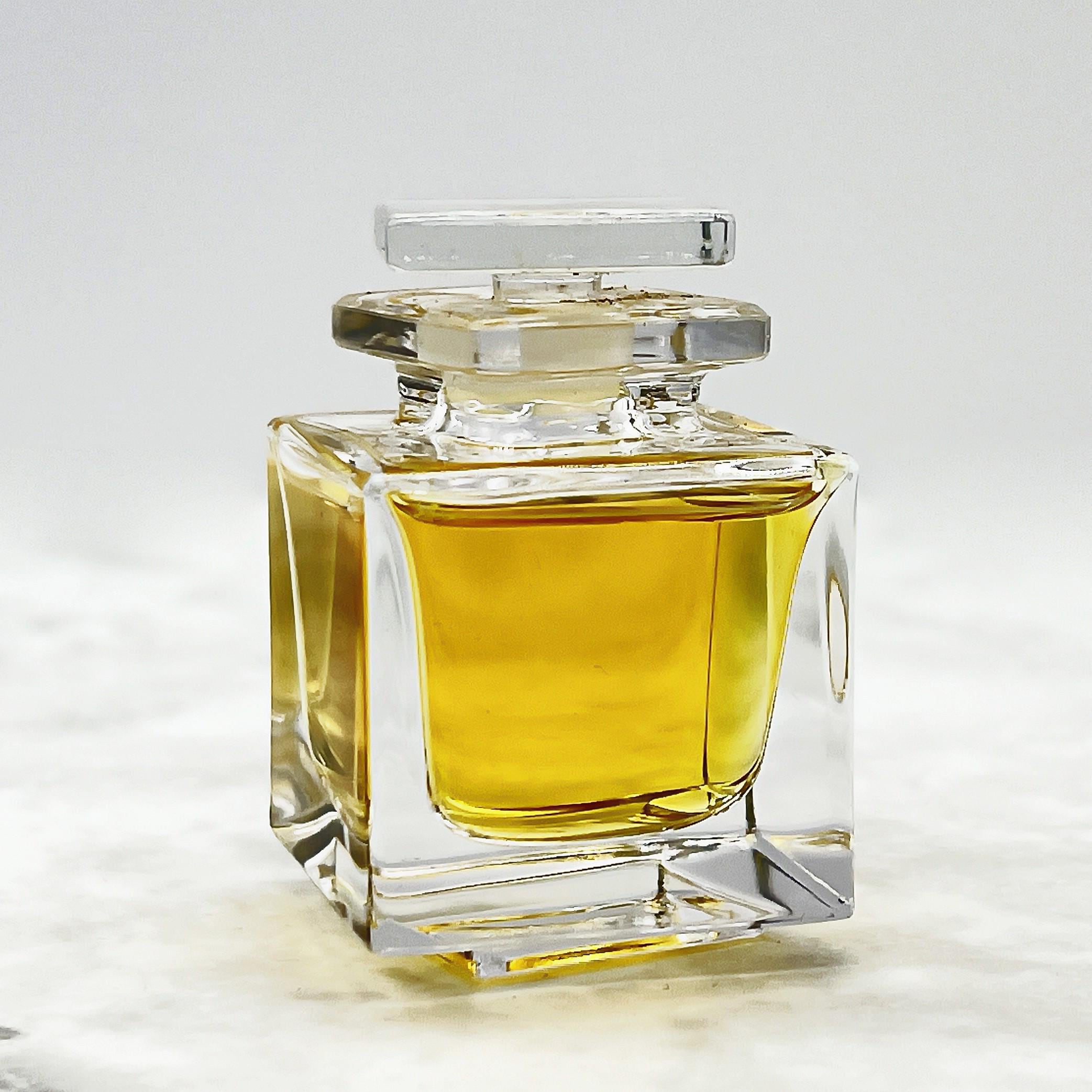 ヴェルサーチ V'E エクストレ パルファム 15ml 廃盤品 ヴィンテージ香水 ヴィンテージ V'E ヴェルサーチ 香水 エクストラ - 1980年代 女性用