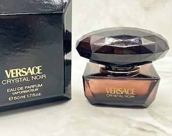 Versace Crystal Noir Eau de Parfum 50 ml: Elegant Floral Amber Fragrance