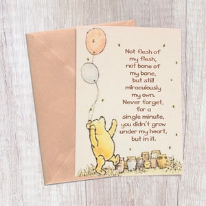 Tarjeta de adopción clásica de Winnie The Pooh, tarjeta de adopción de bebé Not Flesh Of My Flesh, día de la adopción