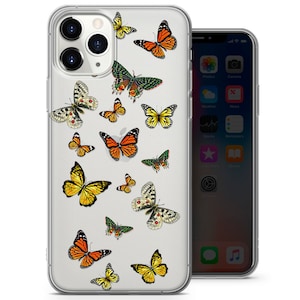 Op de afbeelding: Een transparante telefoonhoes met een ontwerp van kleurrijke vlinders. De vlinders zijn in verschillende tinten oranje, geel en zwart.