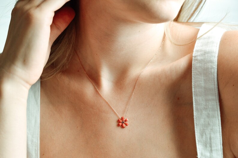 Solid Gold Flower Pendant Necklace