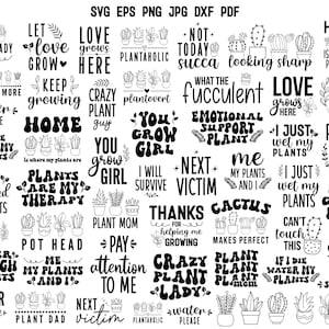 Può includere: Illustrazioni in bianco e nero di vari giochi di parole e detti sulle piante. Il testo include frasi come "Plant Lady", "Love Grows Here", "I Just Wet My Plants" e "Plant Mom".