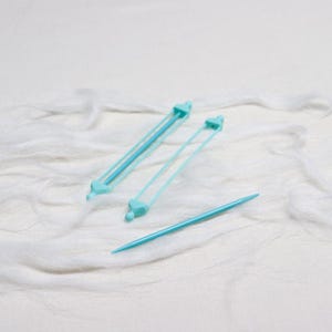 Clover Double-Ended Stitch Holder