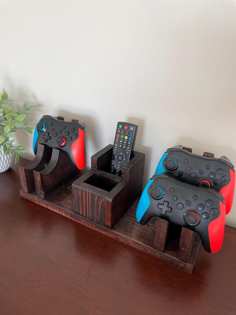 Gamer Controllers & Remote Holder! image 2