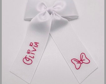 Arco bordado a mano de Minnie