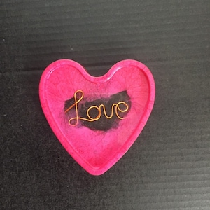 Pink and Clear Epoxy Resin Love Heart Shape Drink Coaster with Love Wire Writting, Wedding Gift, Coasters,Mother’s Day gift,  Birthday Gift