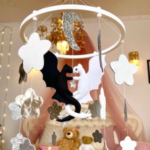 Baby mobile dragon - Nursery decor dragons - Crib animals mobile - White and black mobile - Star and sleeping moon mobile - Baby shower gift