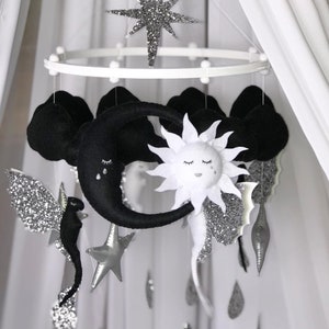 Dragon baby mobile Dragons - White and black mobile nursery decor - Crib mobile - Animals mobile baby