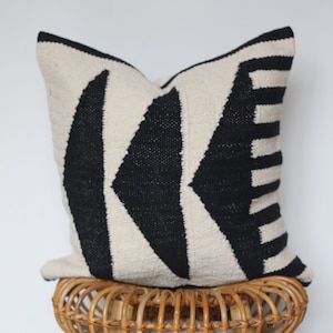 Scandi cushion, black and white geometric cushion, ethnic cushion, black and white cushion, kilim cushion in the UK,