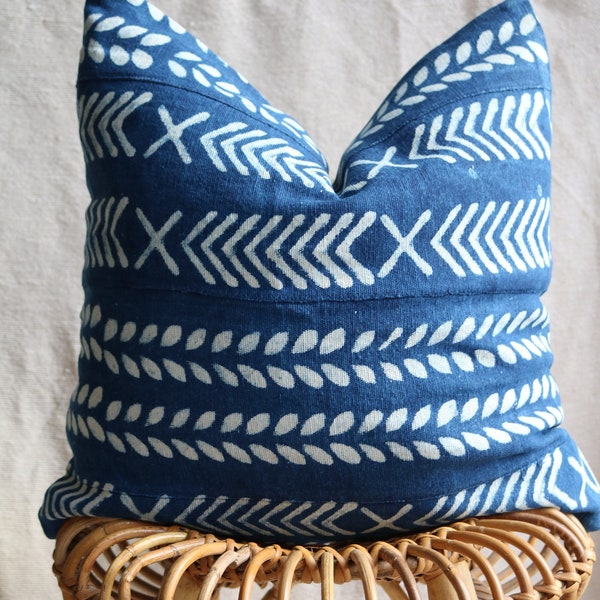 Indigo Corte Pillow