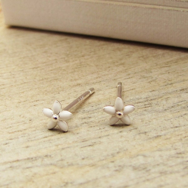 Tiny Forget-Me-Not Flower Earrings, Sterling Silver 925 Floral Earrings, Small White Flower Stud Earrings, Forget-Me-Knot Studs