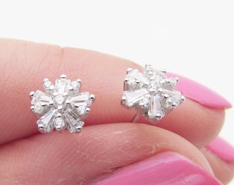 Earrings for Bride, Crystal Snowflake Stud Earrings for Wedding, Bridal Stud Earrings, Silver Crystal Earrings Bride