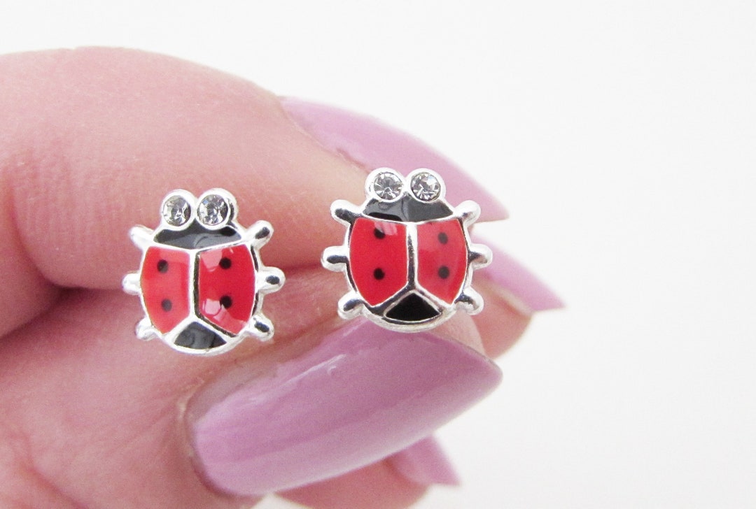 Orecchini a forma di coccinella per donne e ragazze in argento Sterling 925 piccoli orecchini a lobo a forma di coccinella con scarabeo rosso