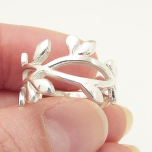 Sterling Silver 925 Ring, Plain Silver Ring, Silver Wide Band Ring, Woven Leaf Silver Ring, Leaf Design Ring Sterling Silver, Leaf Vine Ring
