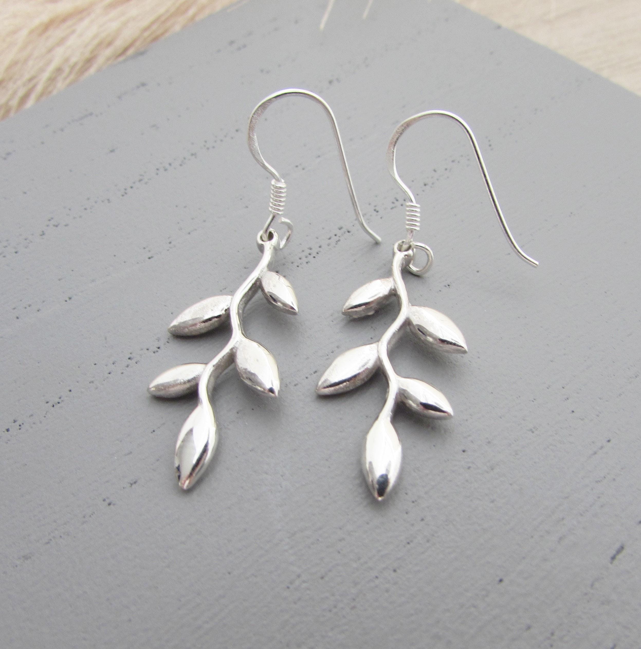 Polished Curved 925 Sterling Silver Leaf Dangle Earrings Polished Curved 925 Sterling Silver Leaf Dangle Earrings