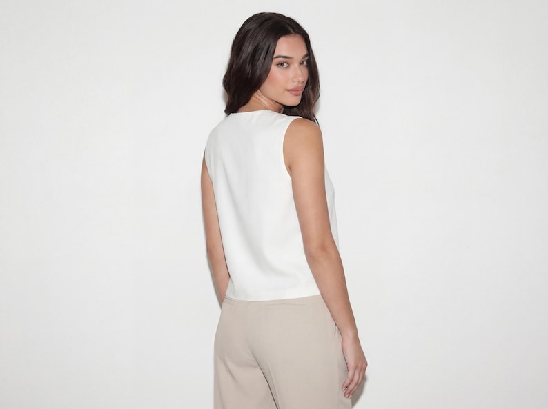Naaipatroon voor een vest met strik aan de voorkant | Patroon voor een zomertop met strik voor dames | Patroon voor een vest met strik aan de voorkant | Eenvoudig naaipatroon voor beginners | Maten XS - XXXL afbeelding 3