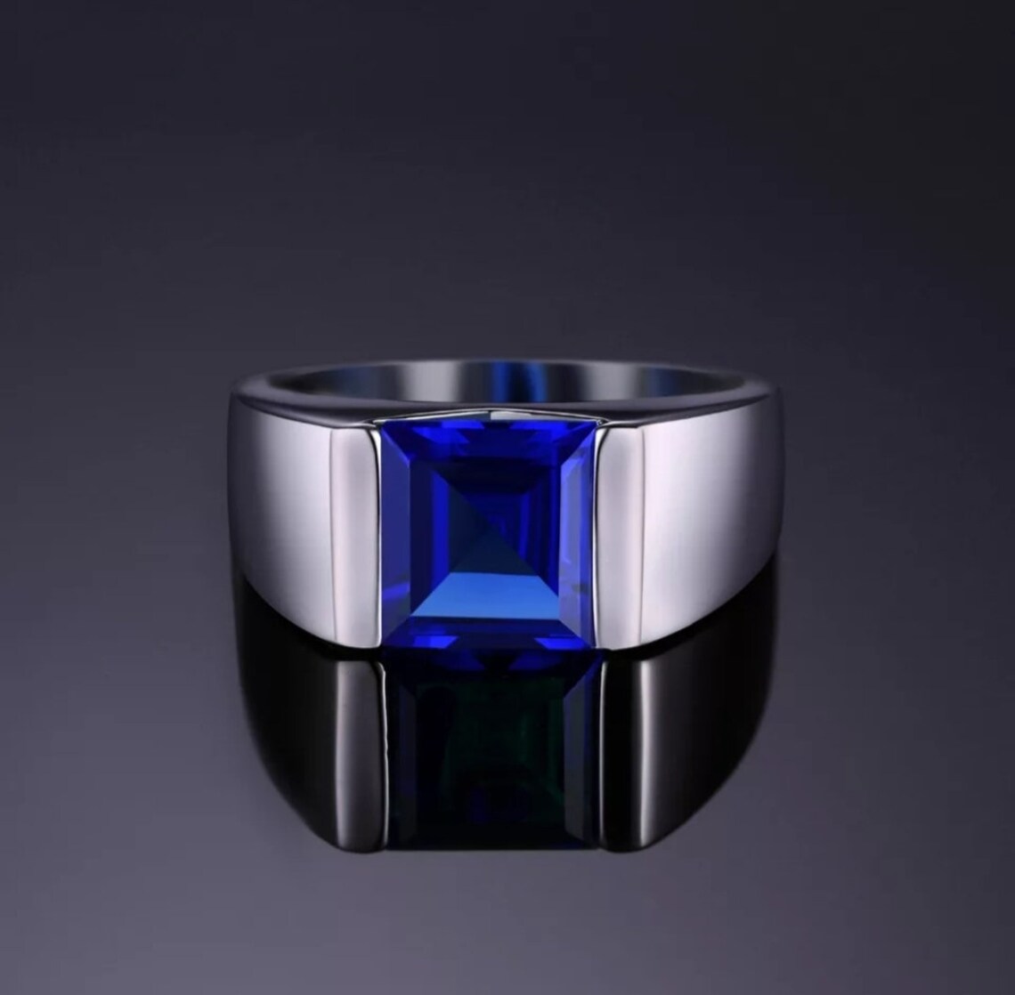 925 silver ring with blue sapphire 925 silver ring with blue sapphire