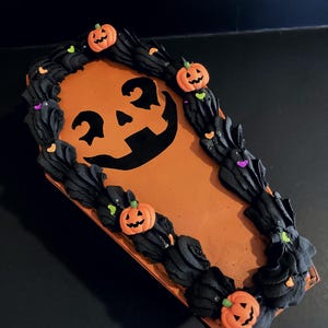 Jack-O-Lantern Coffin Faux Cake Purse