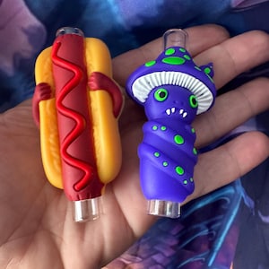 Pipe Chillum – Novelty Silicone Hot Dog & Mushroom Design – Mini Glass Chillum