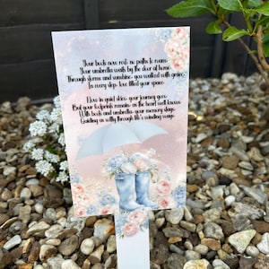 Lapide "I tuoi stivali ora riposano"/ Lapide per la festa della mamma/ Lapide per lei/ Targa commemorativa/ Lapide per la festa della mamma celeste