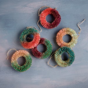 Two Tone Ombre Small Sisal Wreath Set of 6