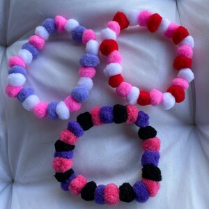 Valentine Pom Pom collar, Valentine collar, Valentine dog collar, Valentine Pet collar, Valentine cat collar, Pom Pom collar, dog Valentine