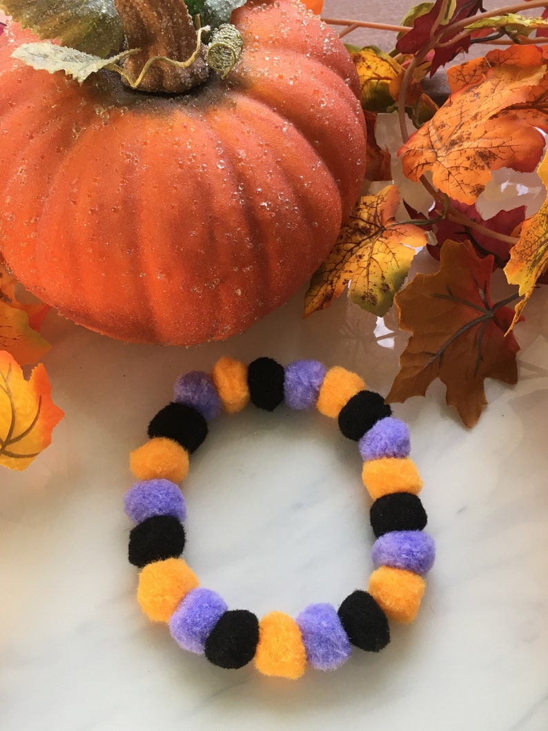 Cat Pom Pom Pom Pom Collar Pom Pom pet collar Halloween collar,Holiday pet collar dog collar Pom Pom Halloween Pet Collar Dog Pom Pom