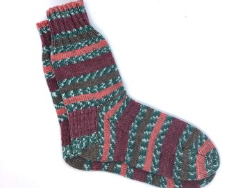 Chaussettes tricotées à la main pour femmes, Chaussettes en acrylique, Chaussettes décontractées, Chaussettes de marche pour femmes, Chaussettes chaudes pour femmes, Cadeau d'anniversaire pour maman, Cadeau pour soeur