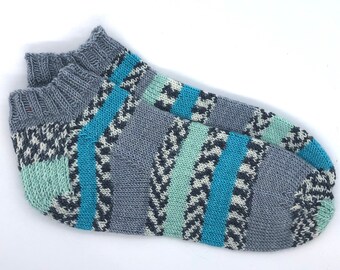 Chaussettes tricotées à la main pour femmes, chaussettes invisibles, chaussettes en acrylique, chaussettes décontractées, chaussettes rayées, chaussettes légères, cadeau d'anniversaire pour meilleur ami. pour elle, pour maman
