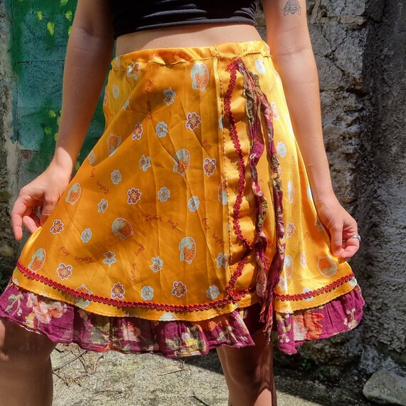 Burgundy 2025 yellow skirt