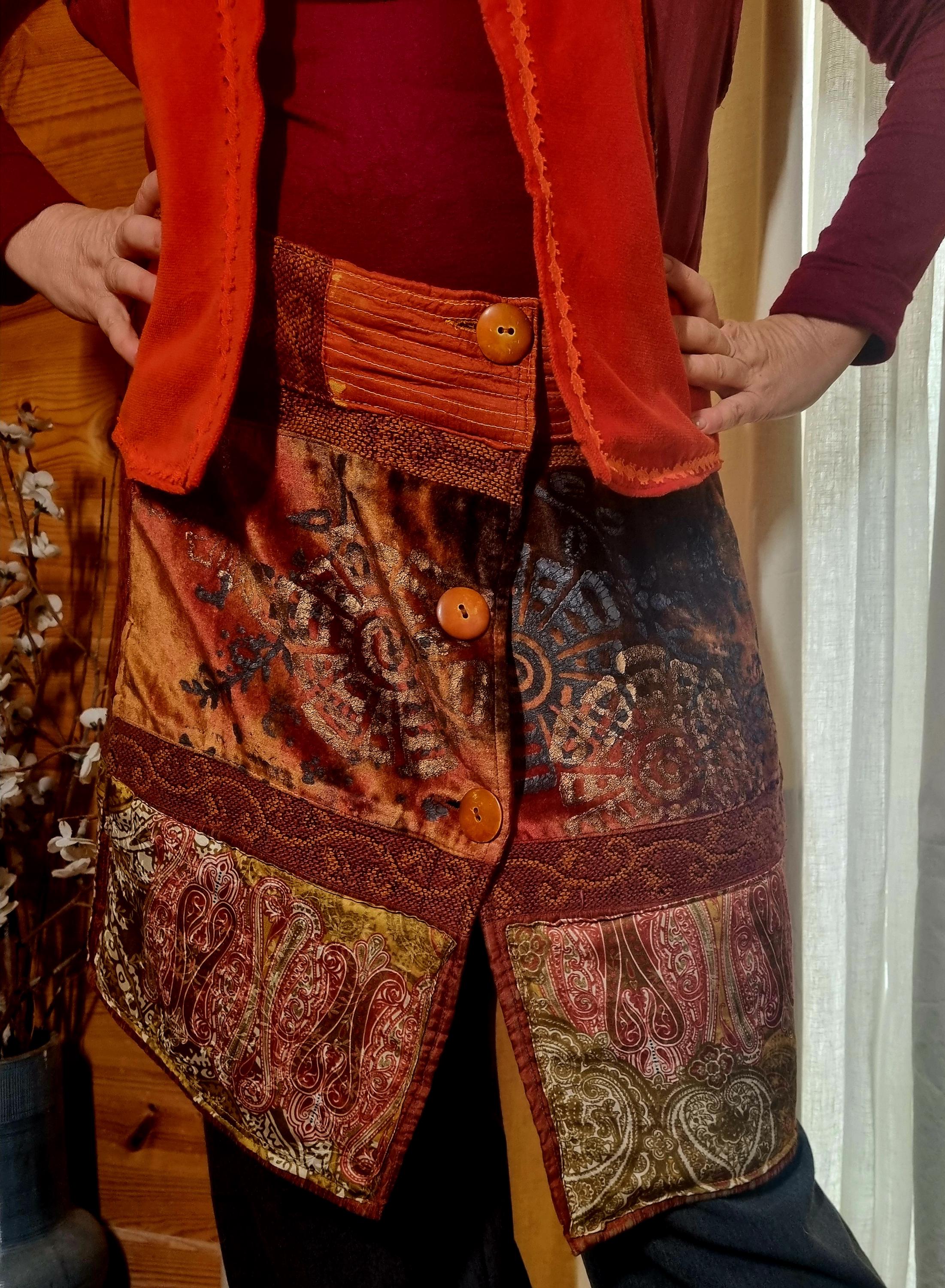 Ensemble Deux Pièces Jupe Et Gilet Costume National - Noir Brodé - Taille 4 - Occasion Très Bon état